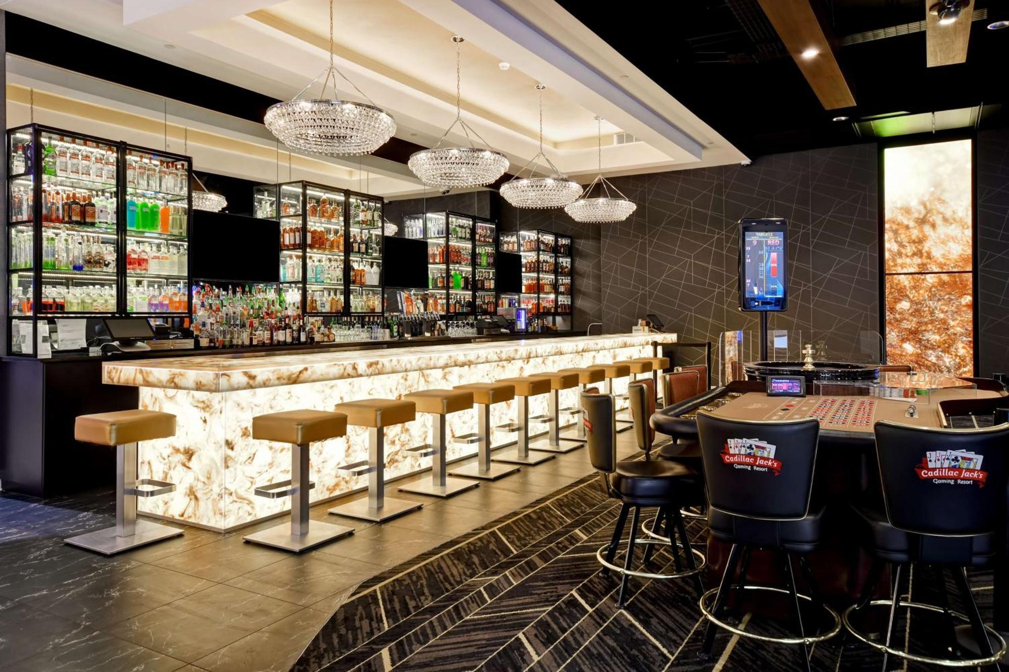 Doubletree By Hilton Deadwood At Cadillac Jack'S Exteriér fotografie