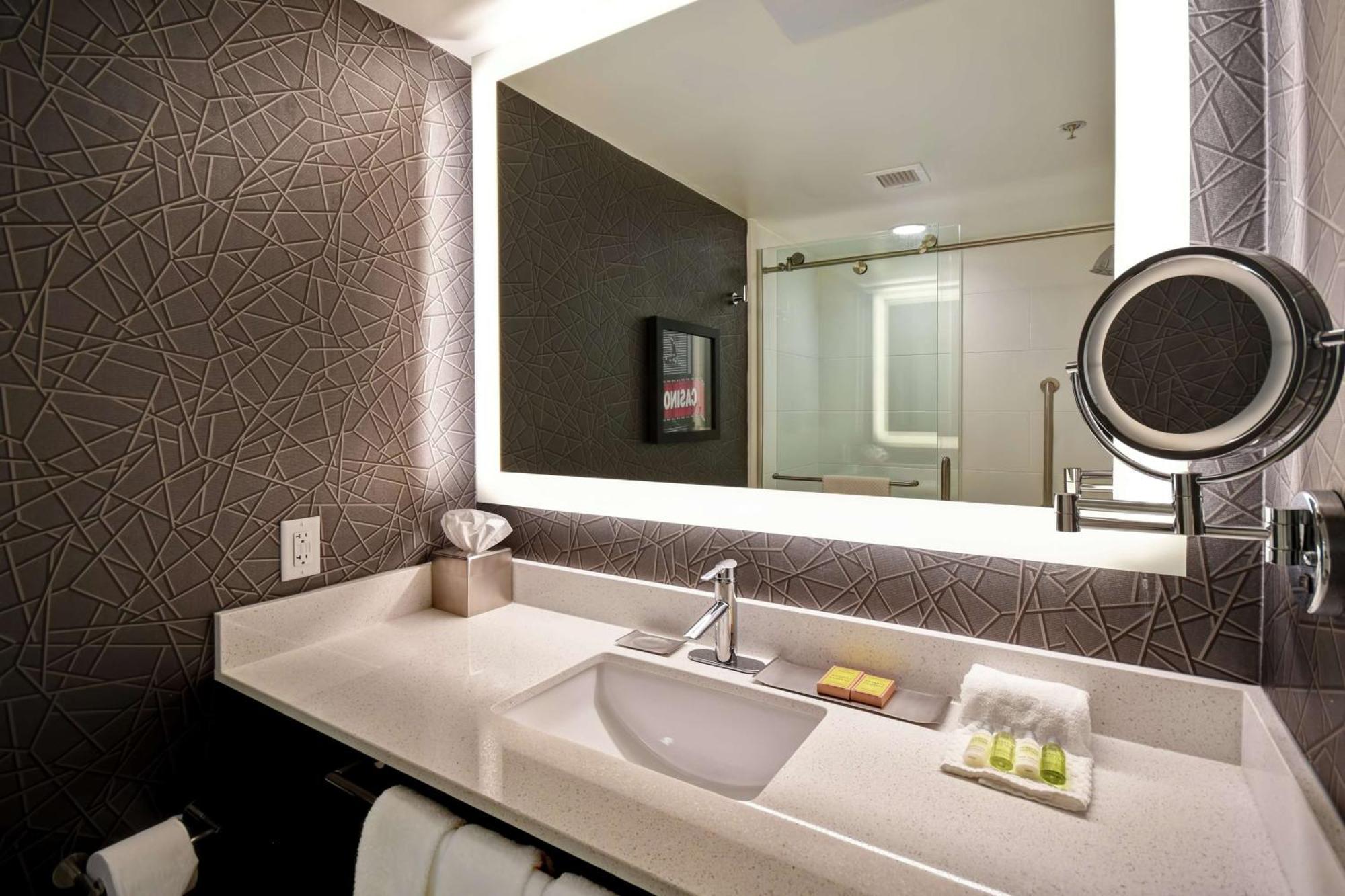 Doubletree By Hilton Deadwood At Cadillac Jack'S Exteriér fotografie